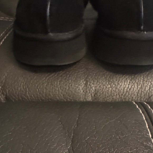 UGG Women's Midnight Black Plush Clogs / Disquette style - Picture 2 of 8